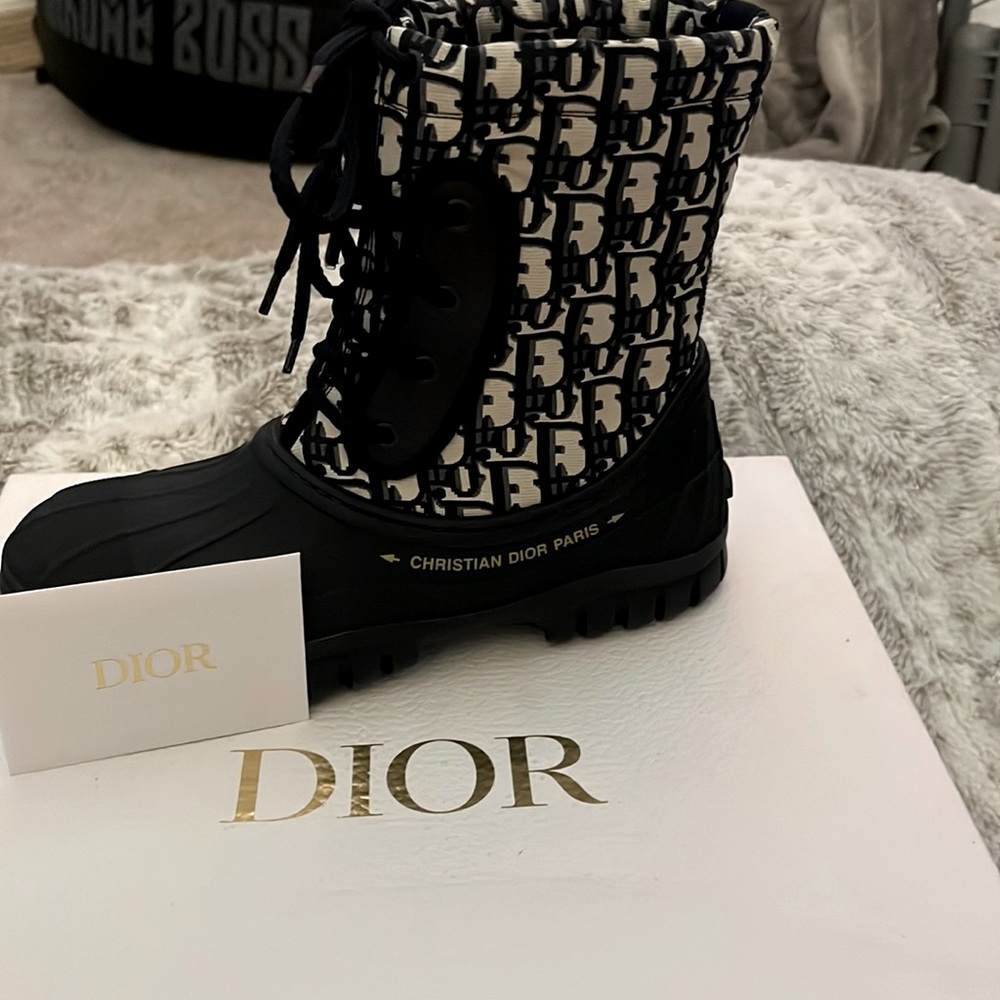 ♥️♥️ FINAL PRICE!!! Dior D Venture boots 36.5